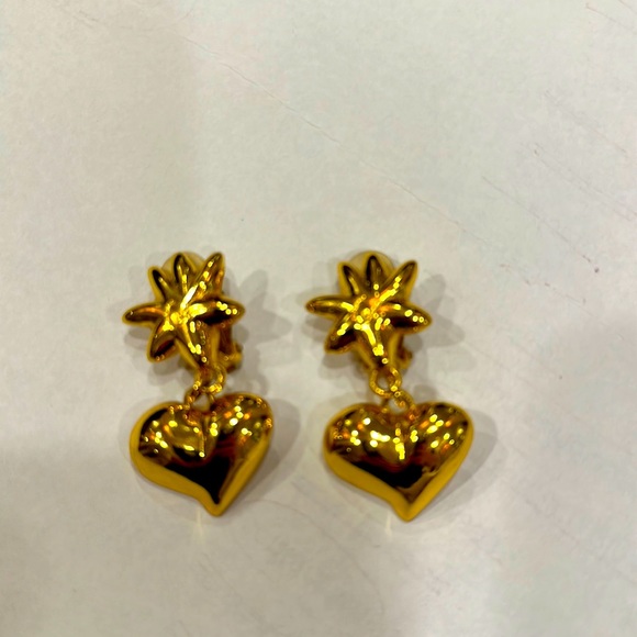 VINTAGE💗CHRISTIAN LACROIX HEART AND SUN GOLD DANGLE CLIP ON EARRINGS FROM 90’S - Picture 2 of 7